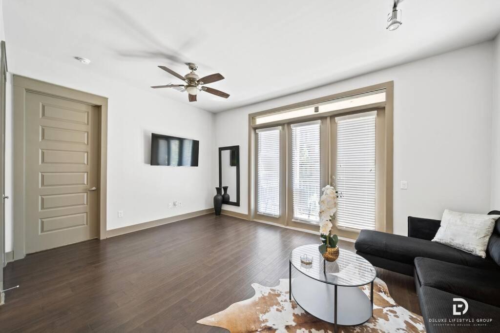 Downtown Houston Deluxe King Suite With Spa Amenities, Pool And Free Parking 外观 照片